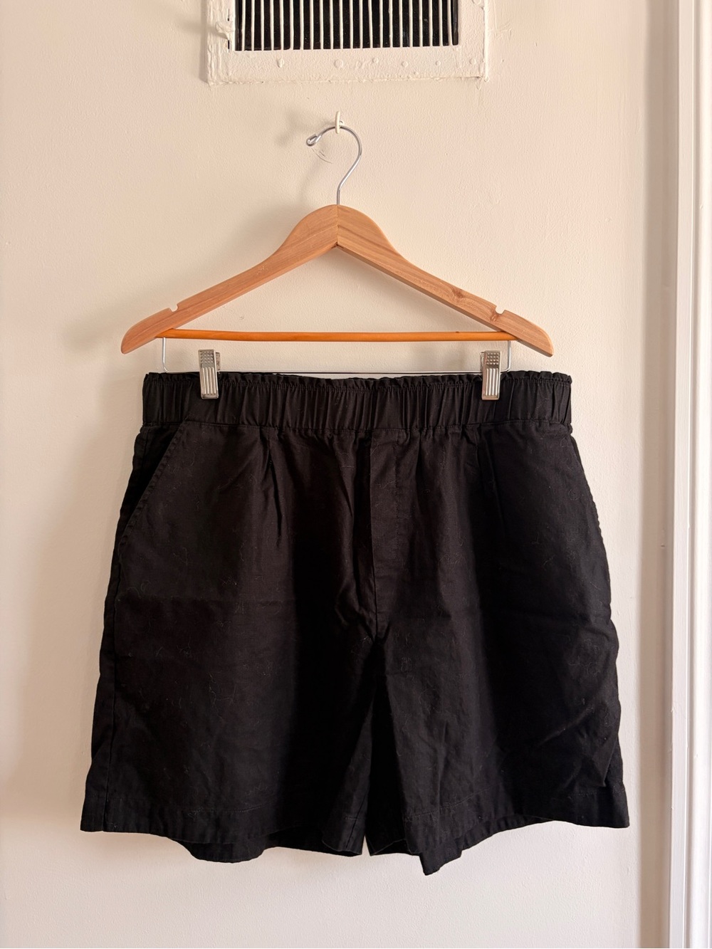MELISSA NEPTON Black Athletic Elastic-Waist Shorts